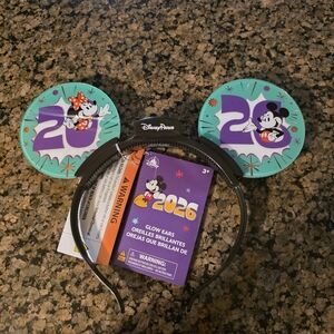 Disney Glow Ears Headband - Green and Black